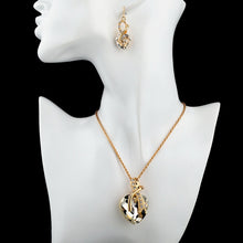 Crystal Heart Set. Necklace and Earings.
